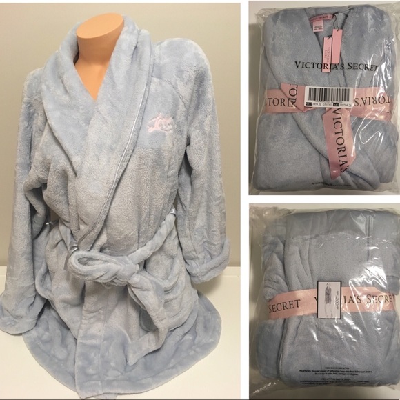 Victoria's Secret Other - 🚨LAST ONE!🚨🆕VS - GREY COZY SHORT ROBE - M/L
